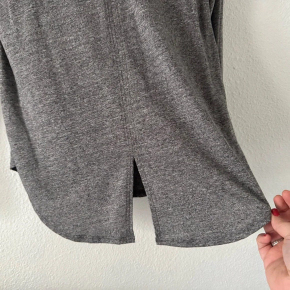 Artisan NY Keyhole Back Long Sleeve Heather Gray Top Modern Chic Small - Picture 3 of 11